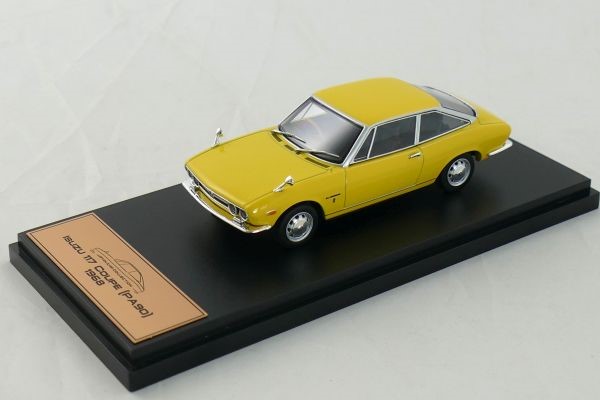 Japan Collection Isuzu 117 Coupe 1968 Geel - 1:43